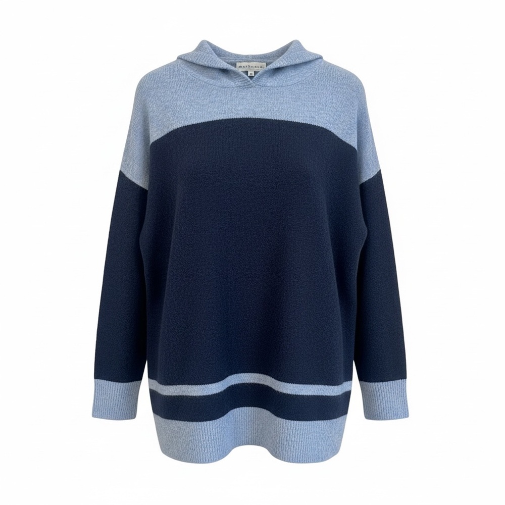 Mistletoe Market Hoodie Blue Sweater
Size Medium